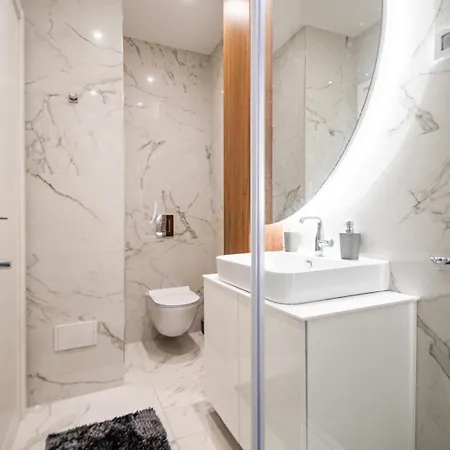 West 21 Tower Apartment Belgrad