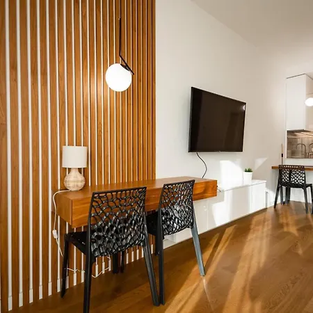 Apartment West 21 Tower